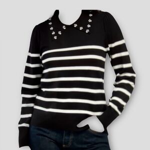 RIO & RIAN Black & White Pullover Sweater W/Pearl Accented Collar. SML. $30.